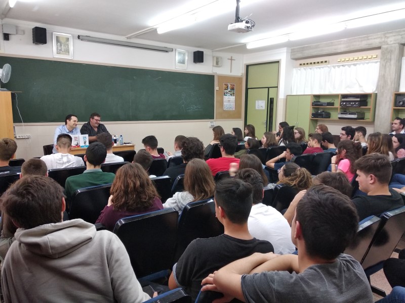 Charla antiguo alumno por Sant Jordi